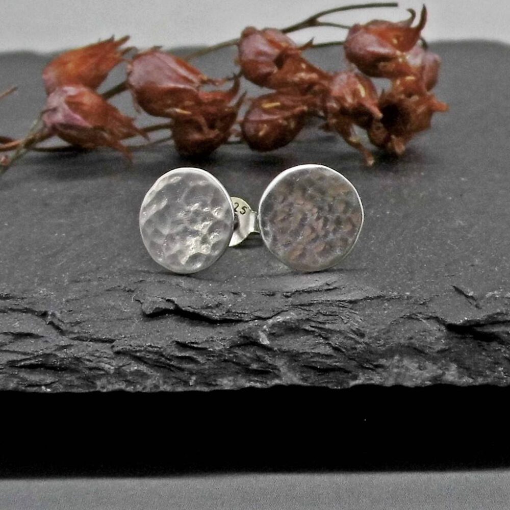 Silber Ohrstecker gehämmerte Scheiben