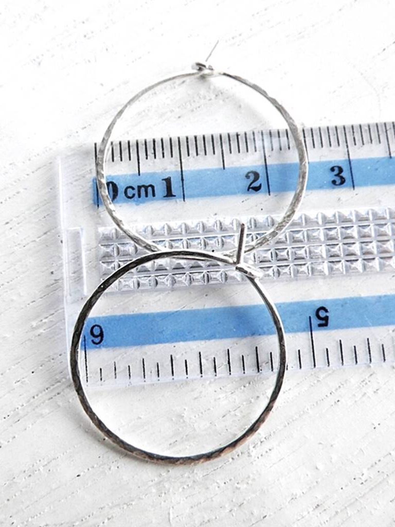 Creolen 23 mm ziseliert gehämmert