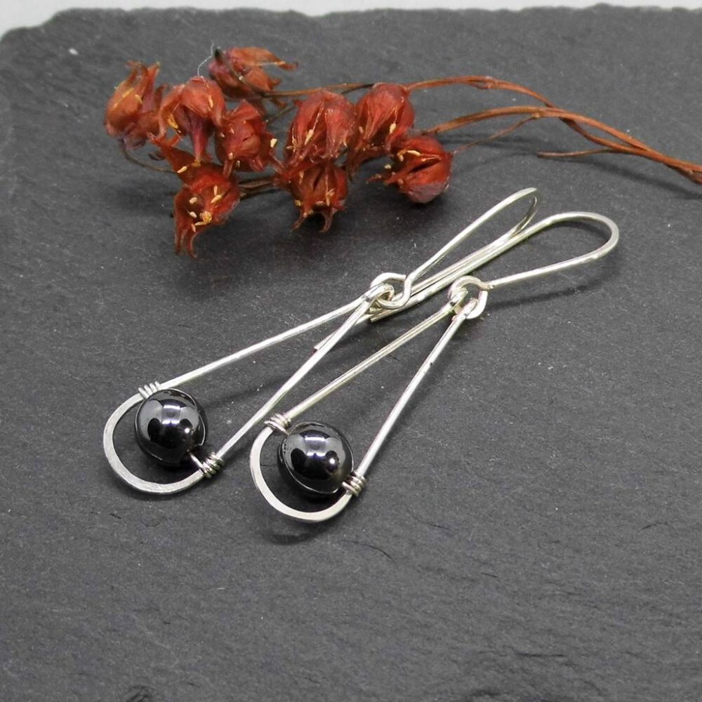 silber-ohrring-mit-haematit-perlen Hämatit Ohrringe 935 Silber