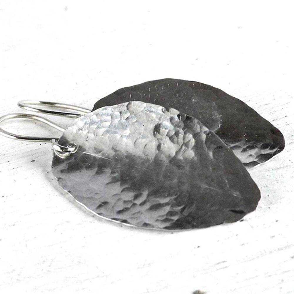 silber-ohrschmuck-blätter Ohrhänger silber Blätter gehämmert