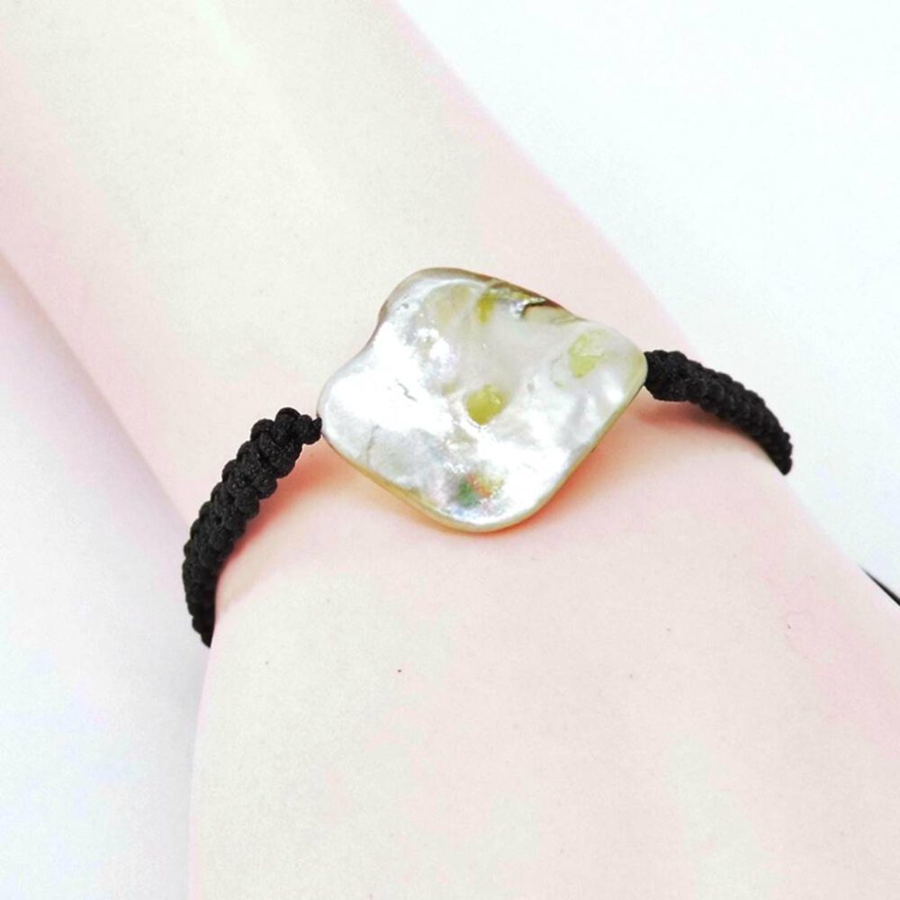 Armband schwarz mit Perlmutt-Nugget