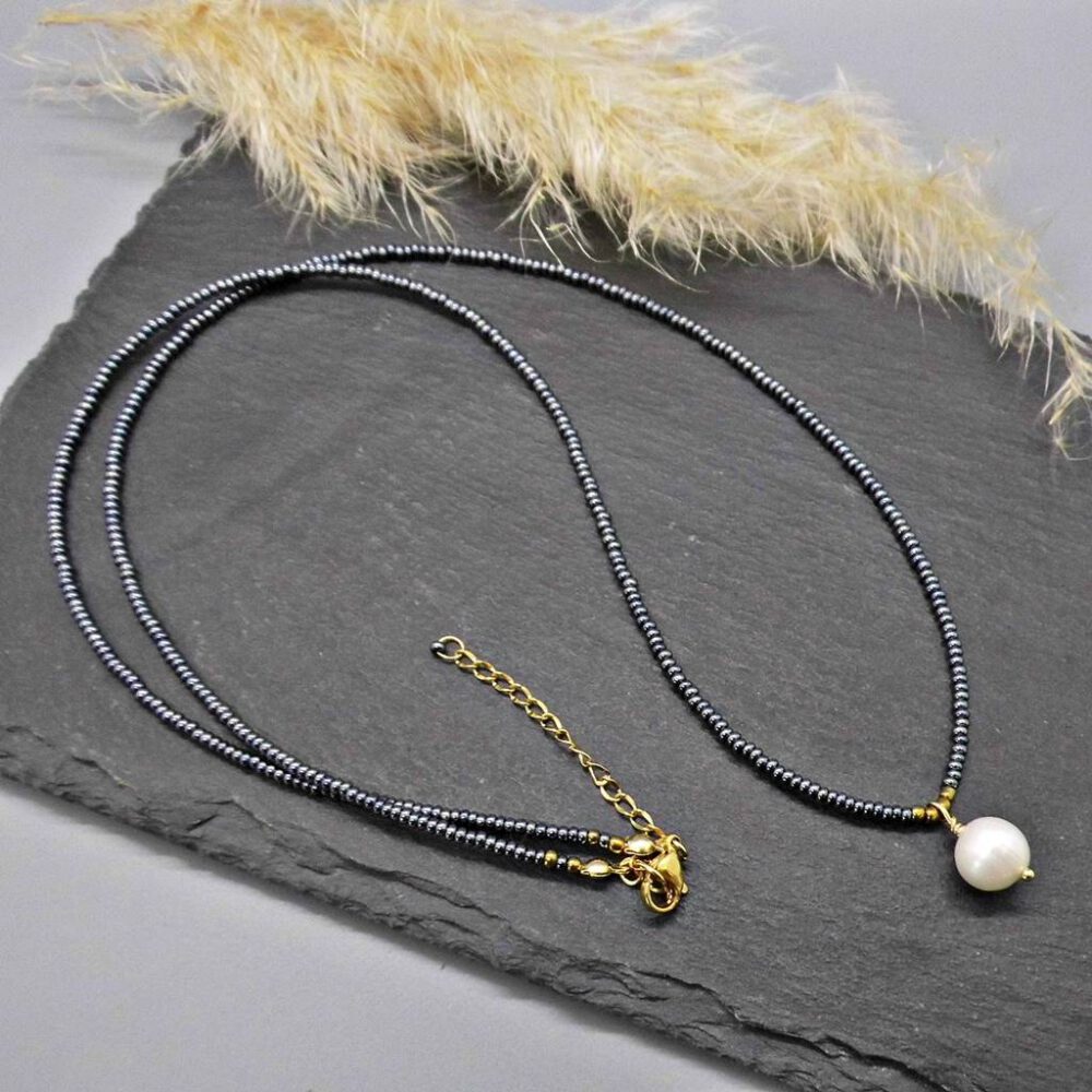 Kette anthrazit mit Süsswasser Perle
