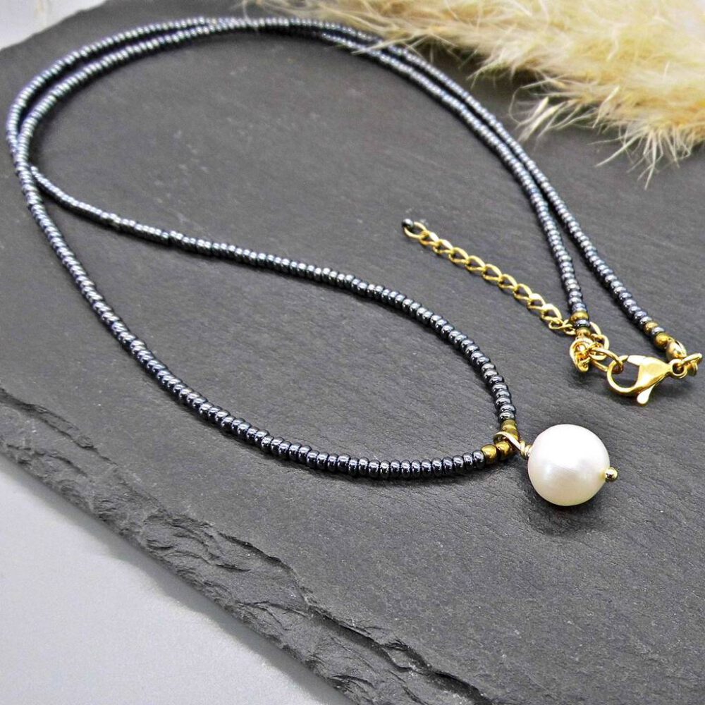 Kette anthrazit mit Süsswasser Perle