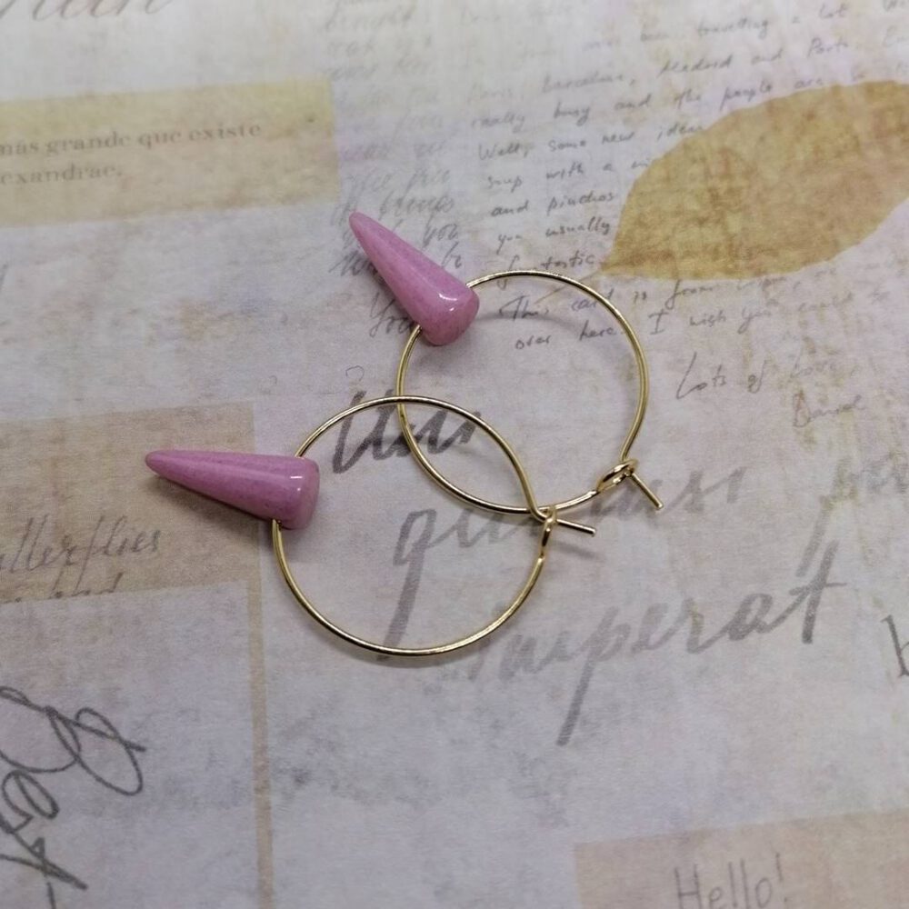 Creolen mit rosa Spike Perlen