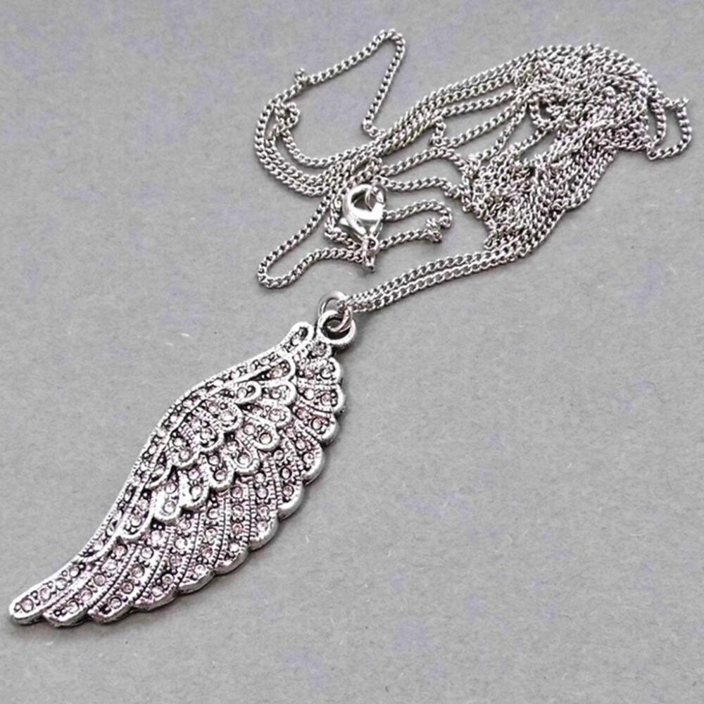 Kette mit Strass besetztem Engelsflügel