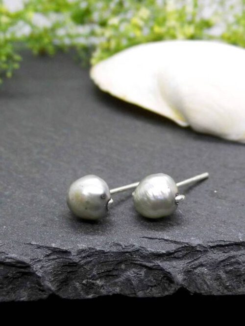 Ohrstecker Süsswasserperlen grau silber