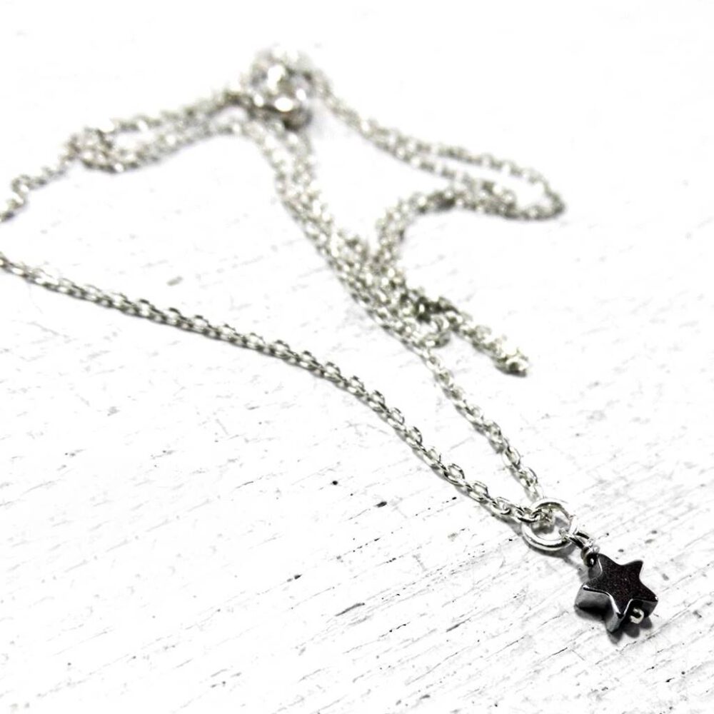 Silber Kette mit Hämatit Herzchen