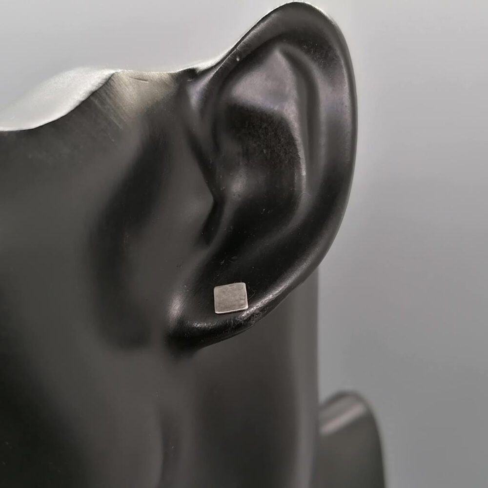 Ohrstecker Quadrat 935 Silber gehämmert