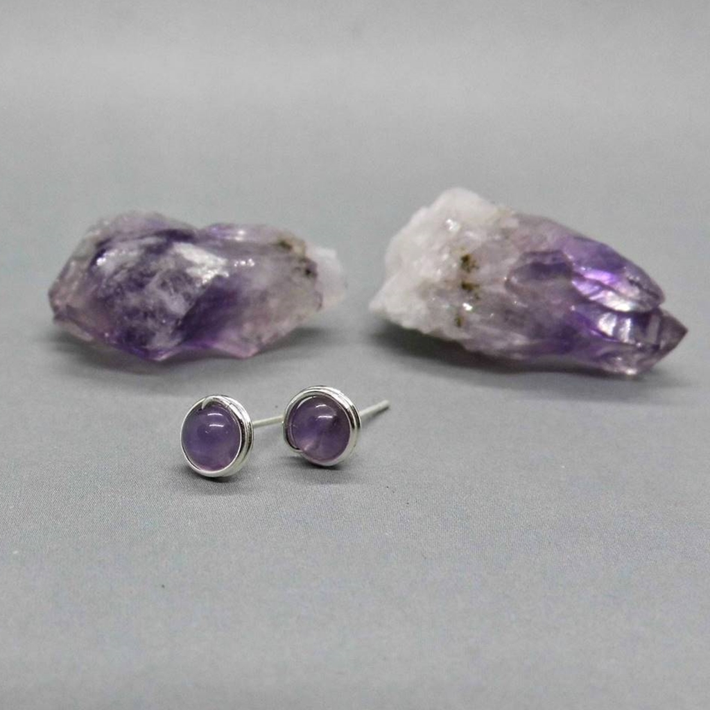 935 Silber Ohrstecker mit kleinen Amethyst Perlen - handgefertigt - Geburtsstein Februar