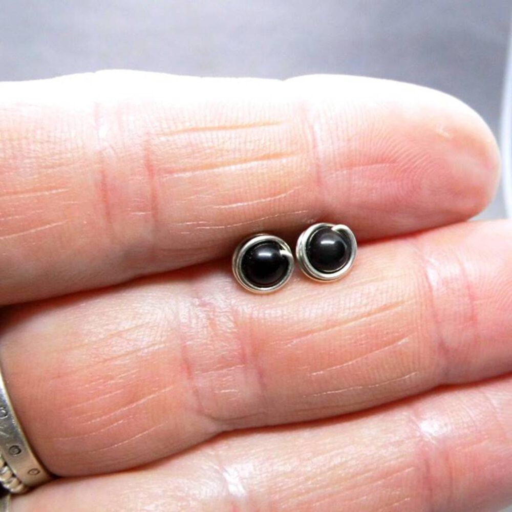 ohrstecker-mit-4mm-obsidian-perlen Obsidian Perlen Ohrstecker 935 Silber