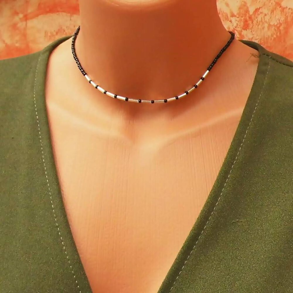 Perlen Choker silber-schwarz