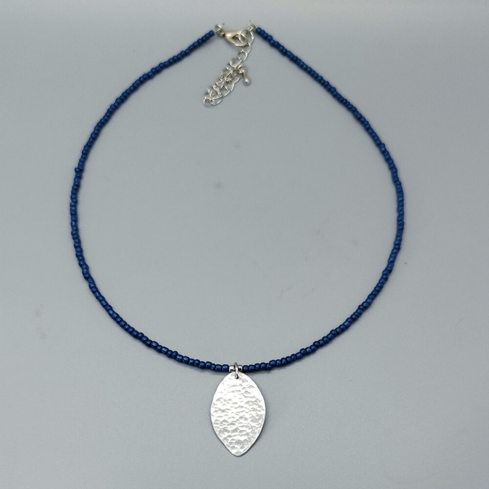 Kette Blatt gehämmert denim-blau