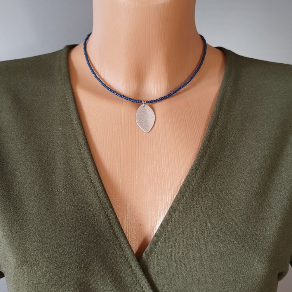 Kette Blatt gehämmert denim-blau