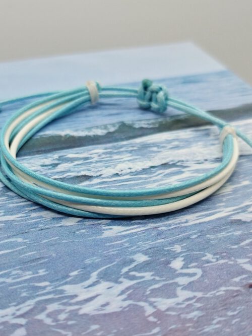Türkis-weißes Textilarmband im Surfer-Look Surfer Armband türkis-weiß