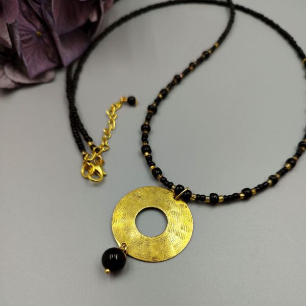 Lange Perlen Kette Onyx & Gold