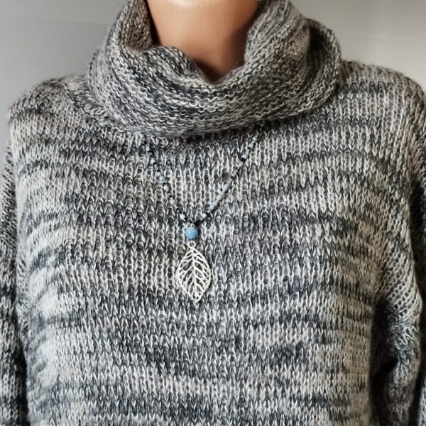 Kette mit blauem Achat & Blattanhänger