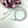 Lange Kette silber-grau mit Kristallen
