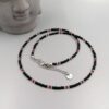 Rocailles-Kette schwarz-rot mit Edelstahl