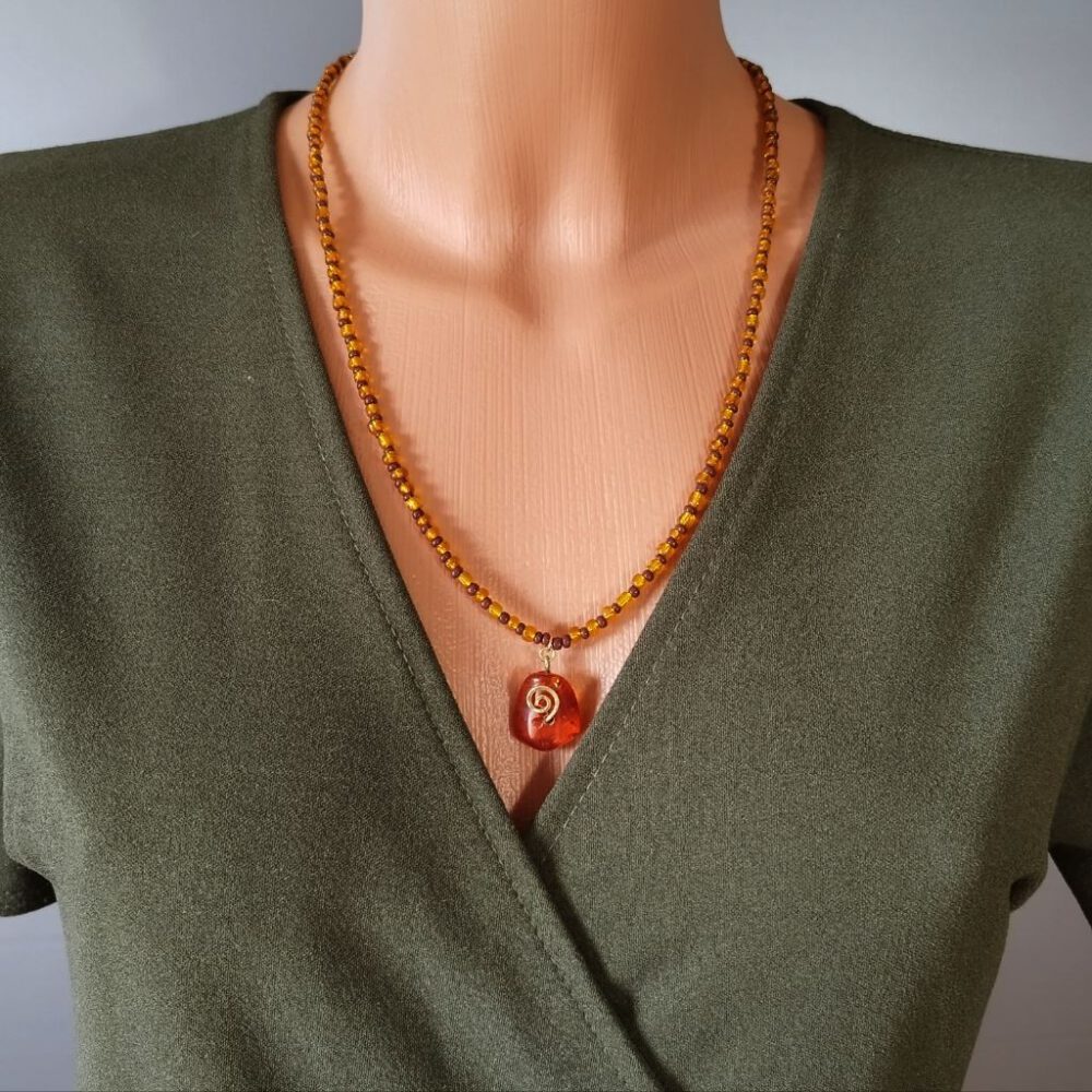 Kette mit Bernstein Anhänger