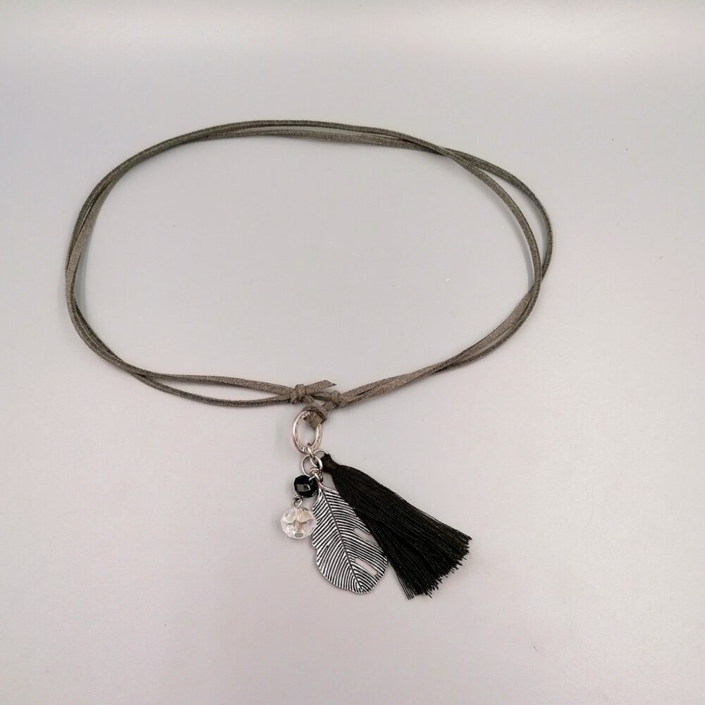 Statement-Kette mit Schiebeverschluss, 84 cm Velourkette mit Federanhänger & Quaste