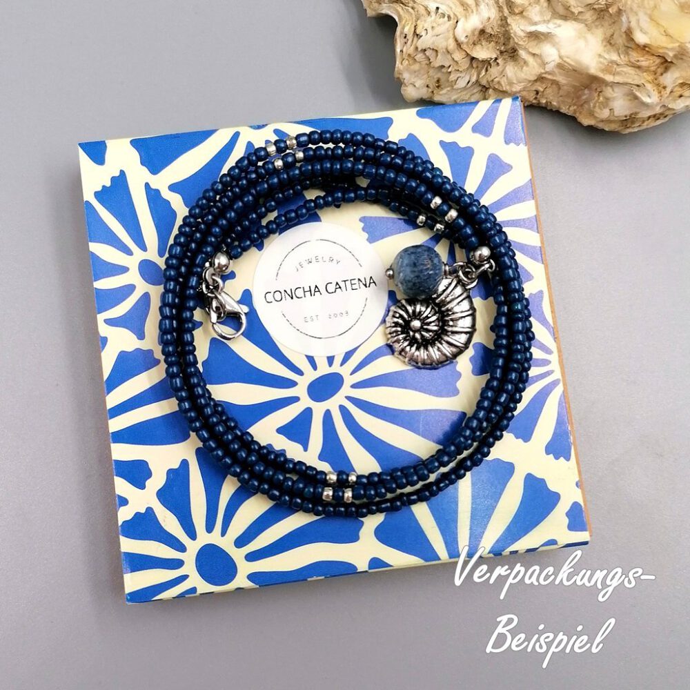 Verpackungsbeispiel der Kette Kette mit Muschel & blauer Korallenperle