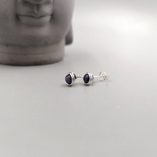 Silber Ohrstecker mit blauen Saphiren