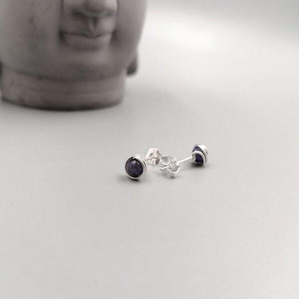 Silber Ohrstecker mit blauen Saphiren