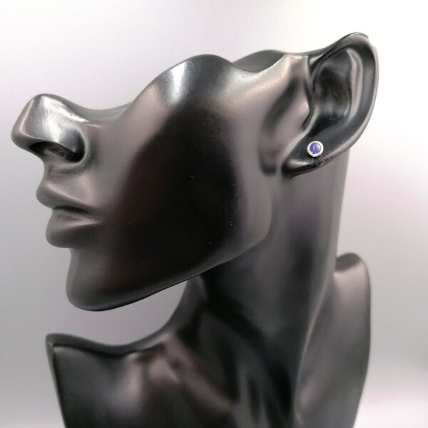 Silber Ohrstecker mit blauen Saphiren