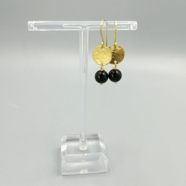 Handgefertigter Edelstein-Schmuck für Damen Ohrhänger Messing Scheibe mit Onyx Perle