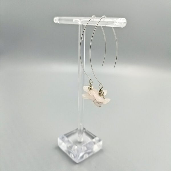 Ohrhänger mit Rosenquarz – versilbert