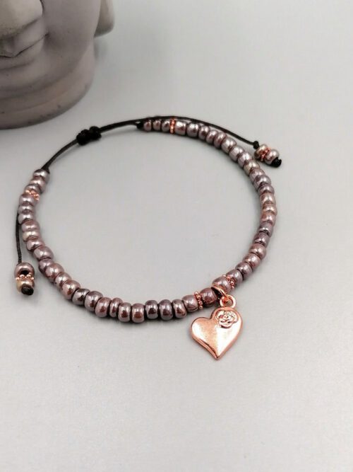 Armband taupe mit rosegold Herzanhänger
