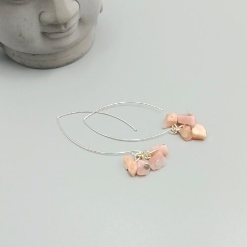 Zarte Ohrhänger mit Andenopal