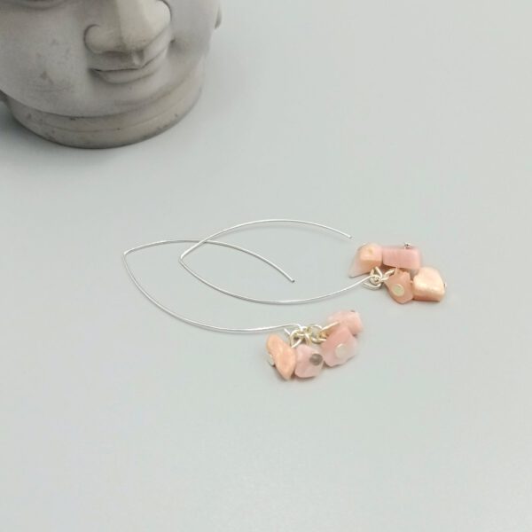 Zarte Ohrhänger mit Andenopal