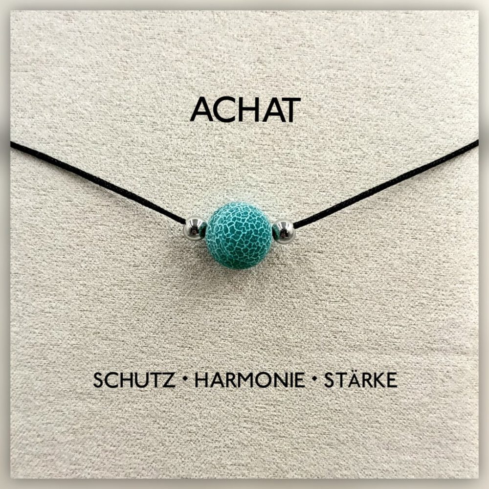 Kette mit matt grüner Achatperle, verstellbar