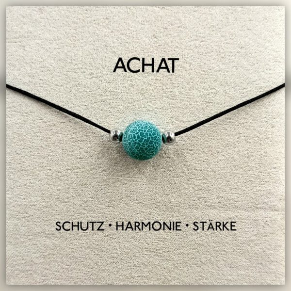 Kette mit matt grüner Achatperle, verstellbar