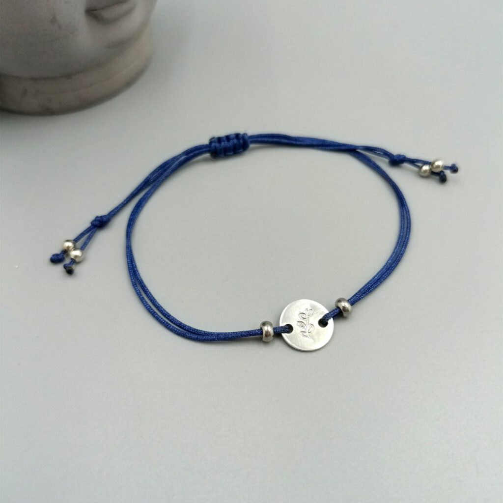Armband blau Blätterranke handgestempelt