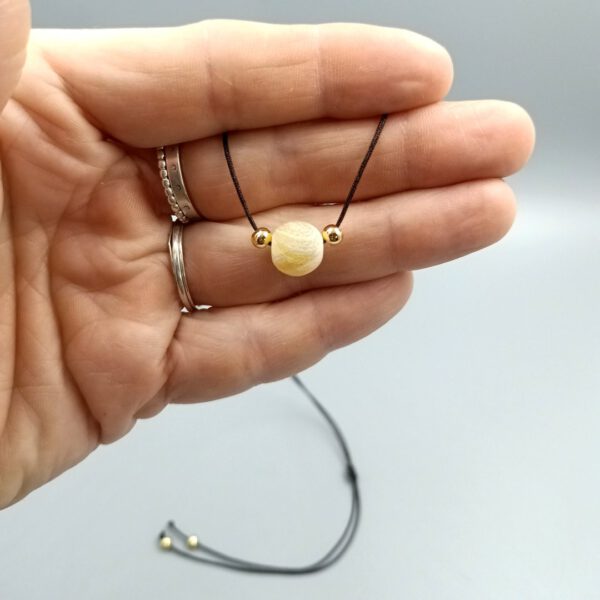 Verstellbare Nylonkette mit gelbem Achat