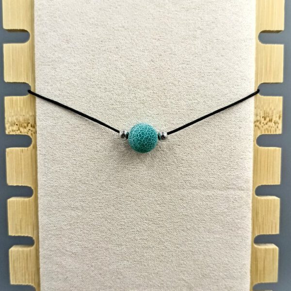 Kette mit matt grüner Achatperle, verstellbar