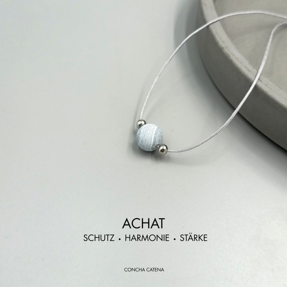 Kette mit blau-grauer Achatperle verstellbar