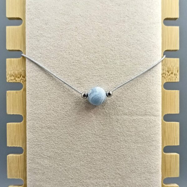 Kette mit blau-grauer Achatperle verstellbar