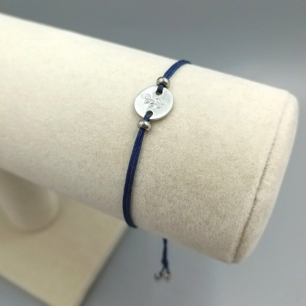 Unisex Textilarmband in Blau mit feiner Gravur Armband blau Blätterranke handgestempelt