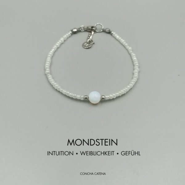 Zartes Armband mit Mondsteinperle in milchweißem Design Mondstein Armband milchweiß & Edelstahl