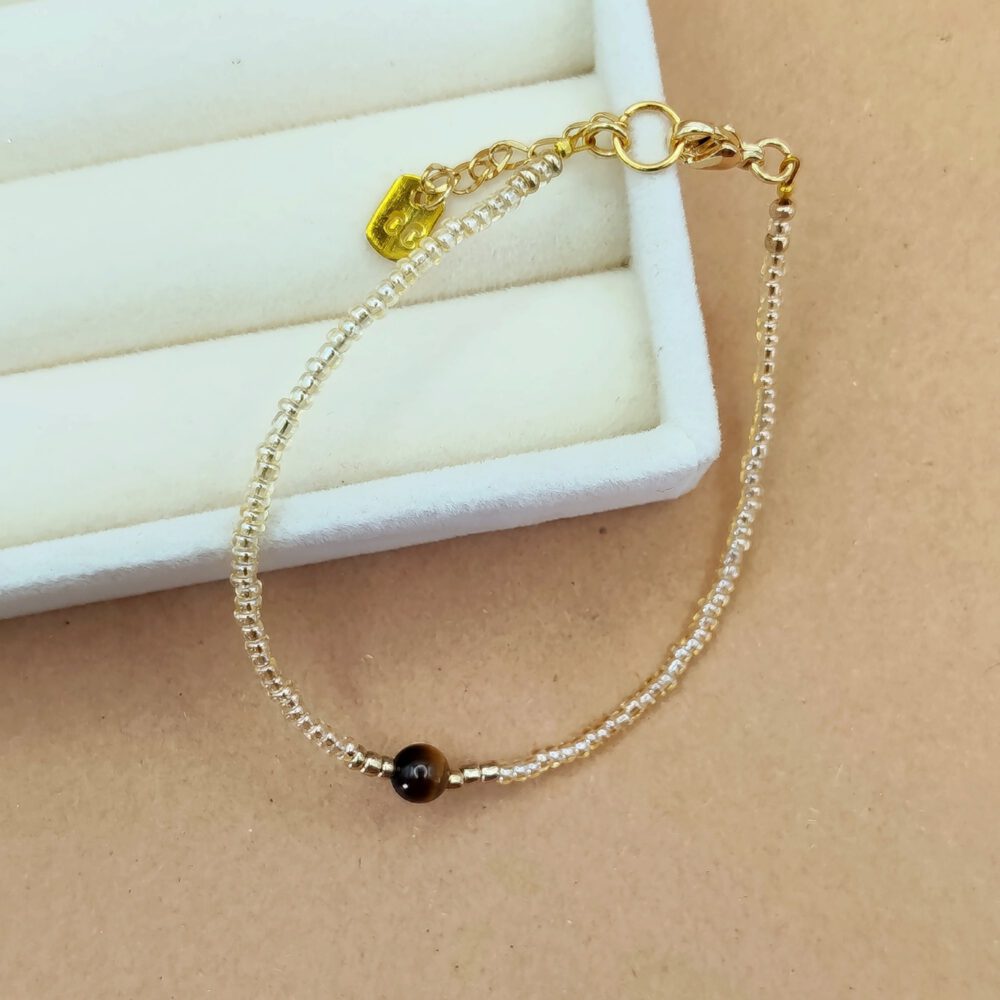 Goldenes Rocailles-Armband mit Tigerauge