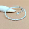 Sommerliches Damenperlenarmband pastelltürkis matt weiss mit Edelstahl Verschluss in silber Perlen Armband türkis weiß Edelstahl